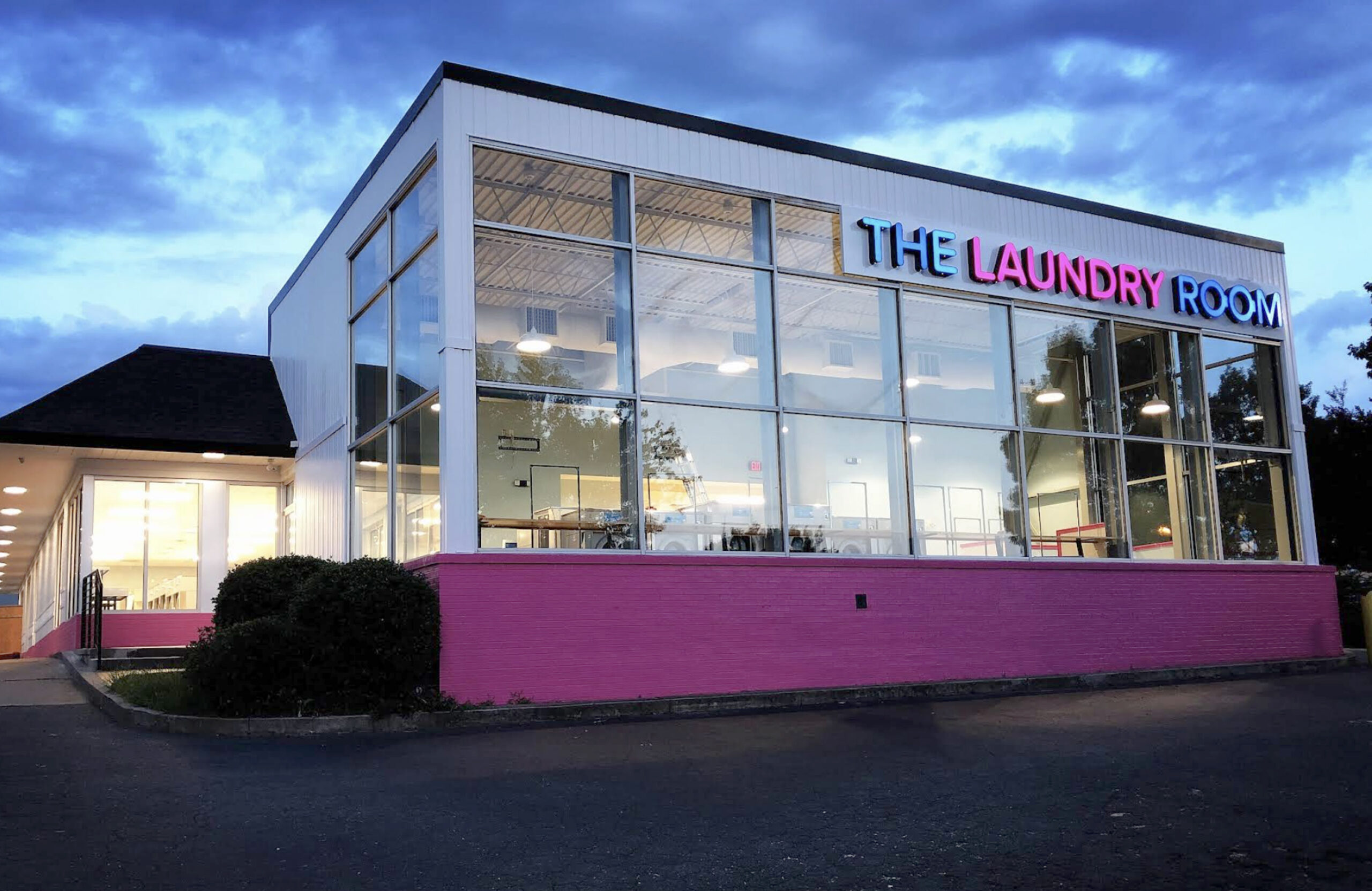 901 East Arrowood Road